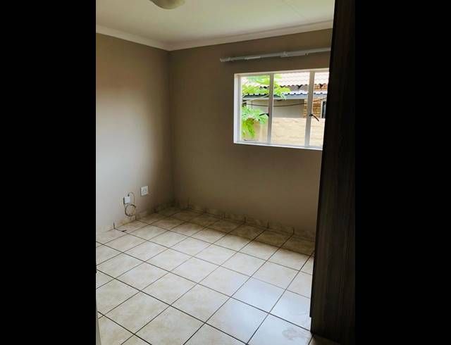 3 BEDROOM TOWNHOUSE FOR SALE IN WATERKLOOF